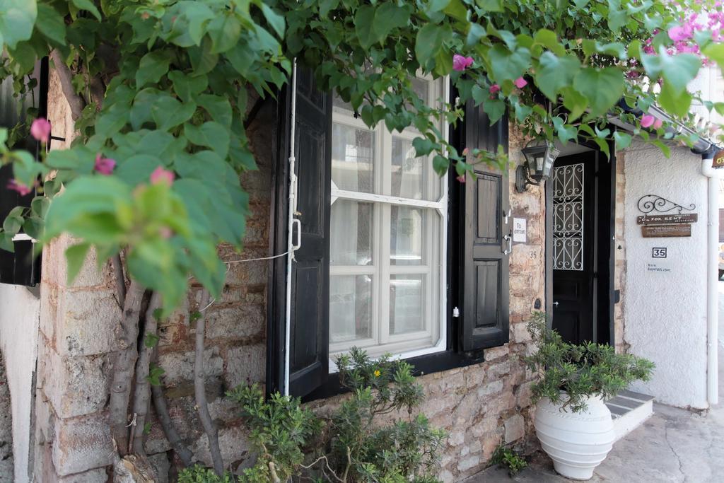 To Spitaki Apartments Galaxídhion Eksteriør billede