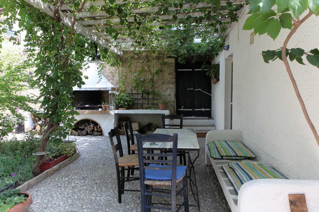 To Spitaki Apartments Galaxídhion Eksteriør billede