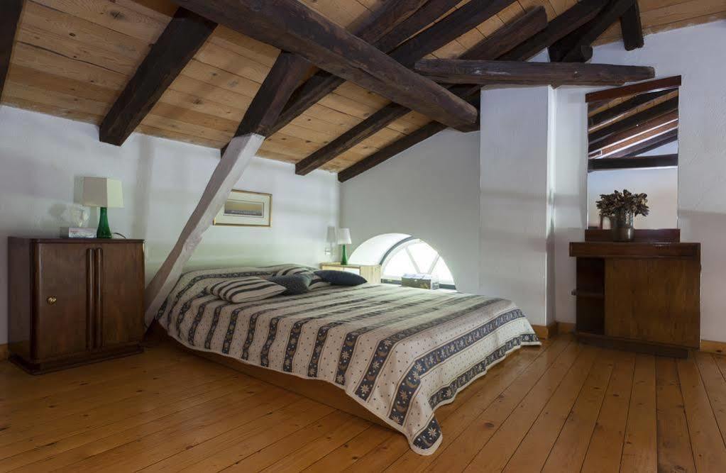 To Spitaki Apartments Galaxídhion Eksteriør billede